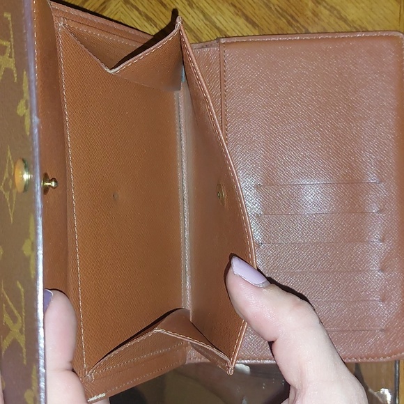 Authentic Louis Vuitton Vintage MonoPorte-Tresor' Etui Papier Trifold Wallet - Picture 8 of 17